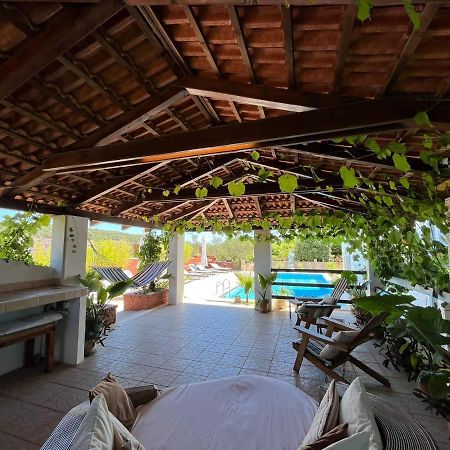 Gorana Apartman With Swimming Pool Apartman Jelsa  Kültér fotó