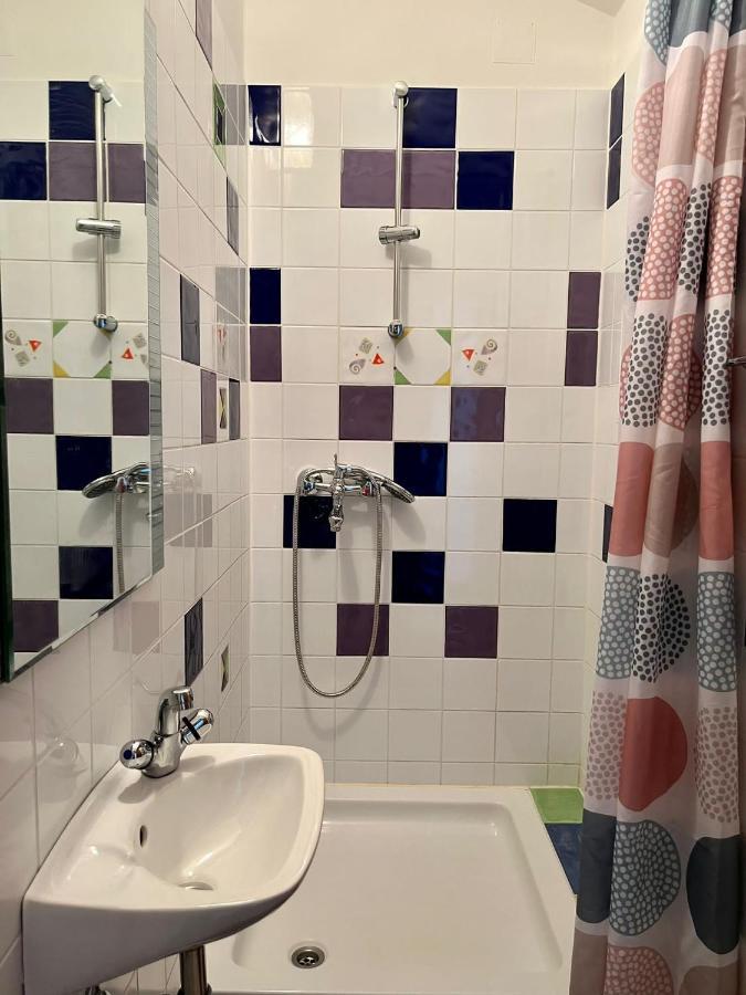 Gorana Apartman With Swimming Pool Apartman Jelsa  Kültér fotó
