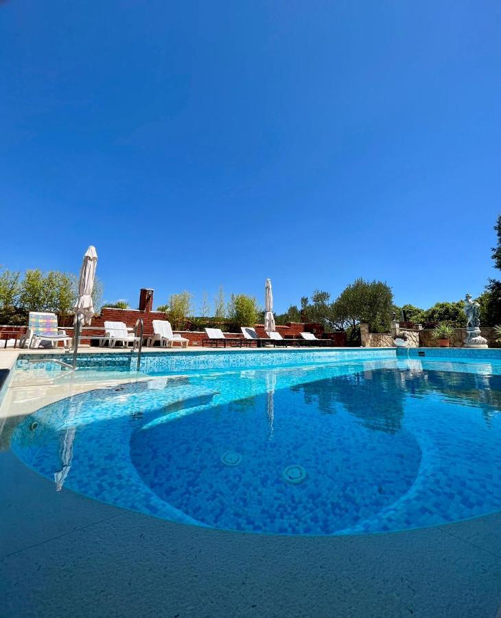 Gorana Apartman With Swimming Pool Apartman Jelsa  Kültér fotó